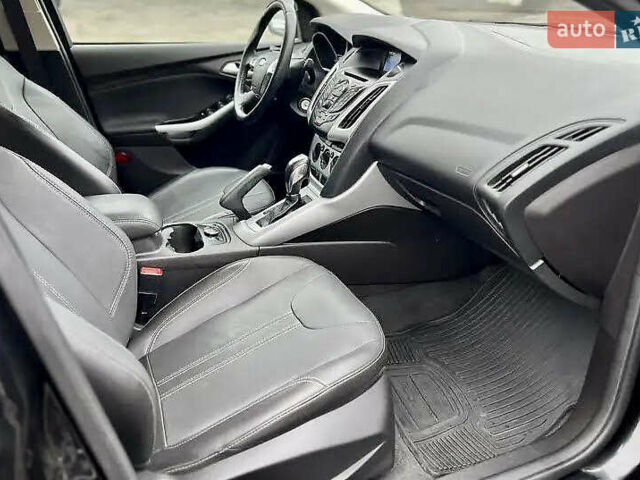 Чорний Форд Фокус, об'ємом двигуна 2 л та пробігом 121 тис. км за 7500 $, фото 16 на Automoto.ua