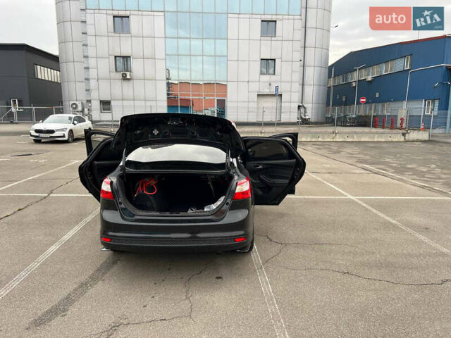 Черный Форд Фокус, объемом двигателя 2 л и пробегом 300 тыс. км за 7500 $, фото 21 на Automoto.ua