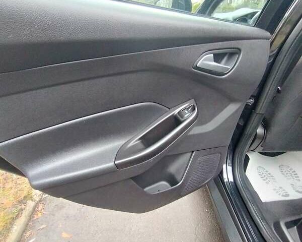 Черный Форд Фокус, объемом двигателя 2 л и пробегом 154 тыс. км за 7800 $, фото 45 на Automoto.ua