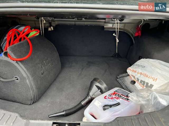 Черный Форд Фокус, объемом двигателя 2 л и пробегом 300 тыс. км за 7500 $, фото 35 на Automoto.ua