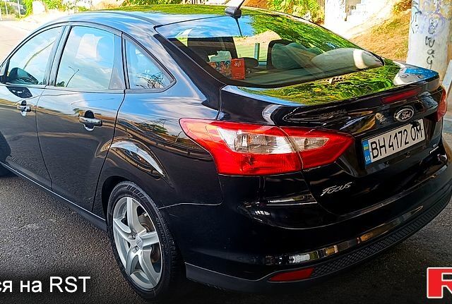 Форд Фокус 2014 у Одесі на Automoto.ua Чорний Форд Фокус, об'ємом двигуна 2 л та пробігом 98 тис. км за 6500 $, фото 4 на Automoto.ua