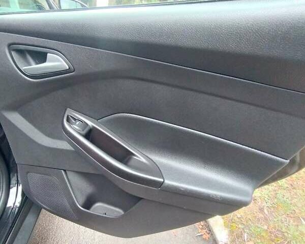 Черный Форд Фокус, объемом двигателя 2 л и пробегом 154 тыс. км за 7800 $, фото 46 на Automoto.ua