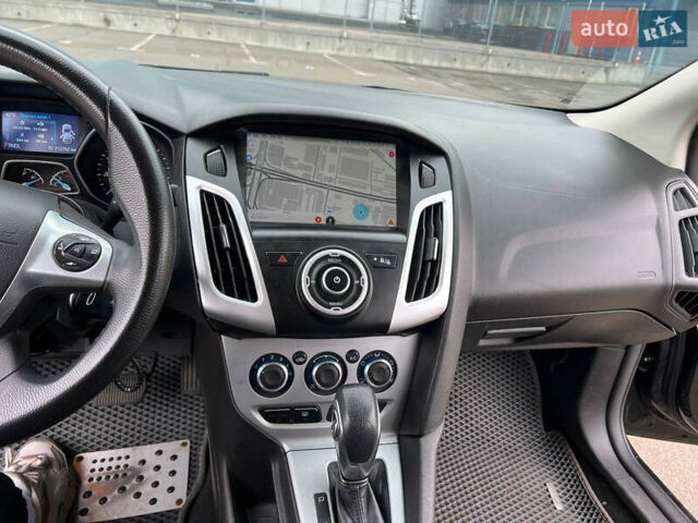 Черный Форд Фокус, объемом двигателя 2 л и пробегом 300 тыс. км за 7500 $, фото 33 на Automoto.ua