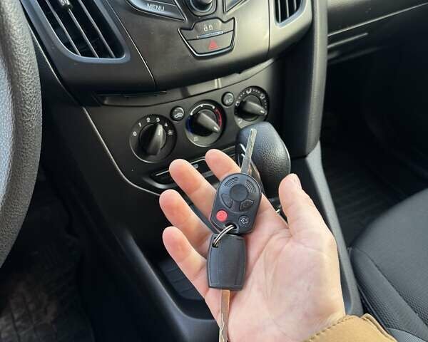 Чорний Форд Фокус, об'ємом двигуна 2 л та пробігом 159 тис. км за 6800 $, фото 15 на Automoto.ua