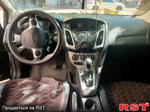 Форд Фокус 2014 в Николаеве на Automoto.ua Черный Форд Фокус, объемом двигателя 2 л и пробегом 214 тыс. км за 6700 $, фото 1 на Automoto.ua