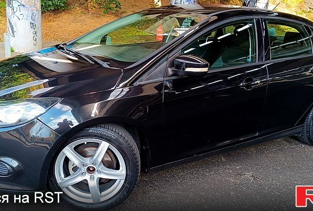 Форд Фокус 2014 у Одесі на Automoto.ua Чорний Форд Фокус, об'ємом двигуна 2 л та пробігом 98 тис. км за 6500 $, фото 5 на Automoto.ua