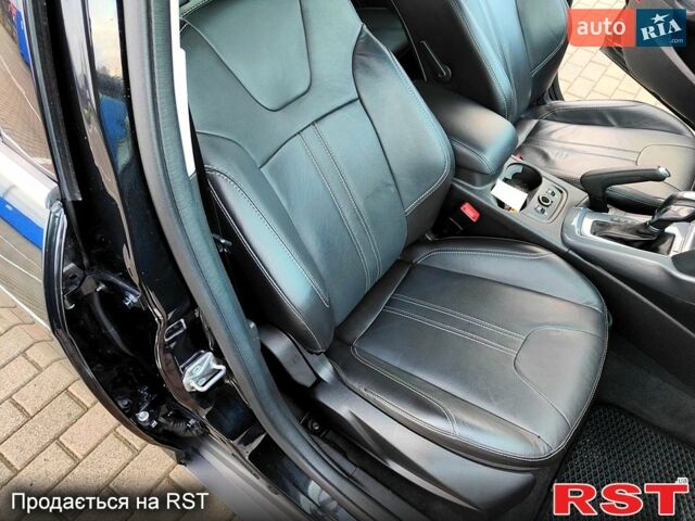 Черный Форд Фокус, объемом двигателя 2 л и пробегом 160 тыс. км за 8888 $, фото 5 на Automoto.ua