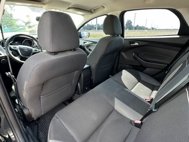 Черный Форд Фокус, объемом двигателя 2 л и пробегом 180 тыс. км за 6500 $, фото 6 на Automoto.ua