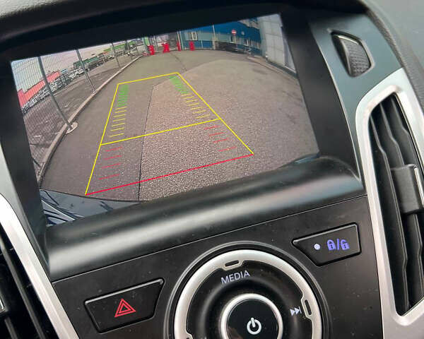 Черный Форд Фокус, объемом двигателя 2 л и пробегом 300 тыс. км за 7500 $, фото 34 на Automoto.ua