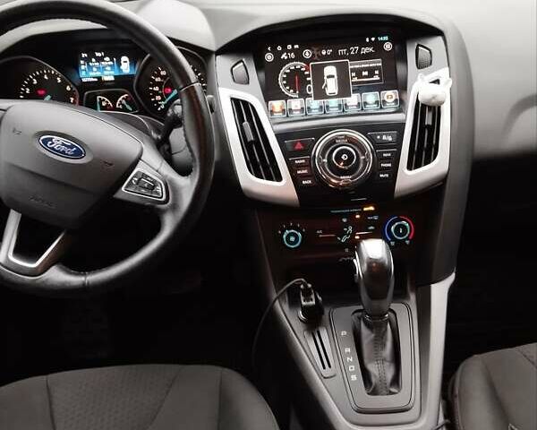 Чорний Форд Фокус, об'ємом двигуна 2 л та пробігом 163 тис. км за 8100 $, фото 5 на Automoto.ua