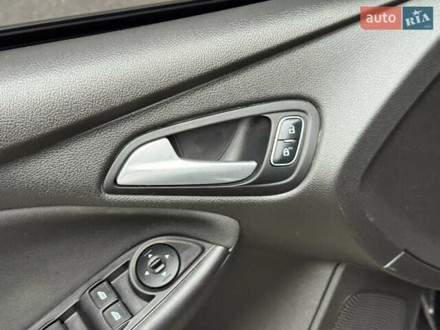 Черный Форд Фокус, объемом двигателя 2.02 л и пробегом 206 тыс. км за 6699 $, фото 34 на Automoto.ua