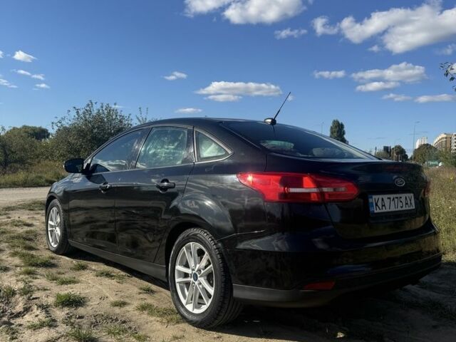 Черный Форд Фокус, объемом двигателя 2 л и пробегом 220 тыс. км за 7200 $, фото 2 на Automoto.ua