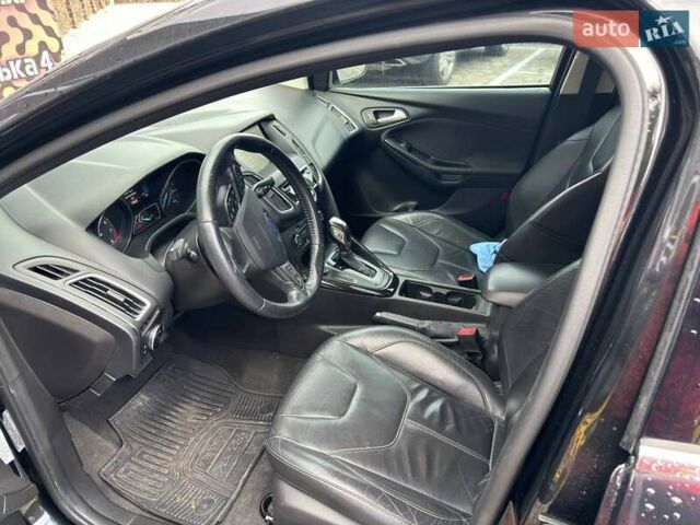 Чорний Форд Фокус, об'ємом двигуна 2 л та пробігом 130 тис. км за 9800 $, фото 4 на Automoto.ua