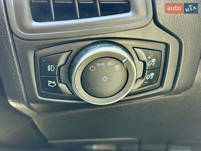 Черный Форд Фокус, объемом двигателя 2 л и пробегом 210 тыс. км за 7800 $, фото 17 на Automoto.ua