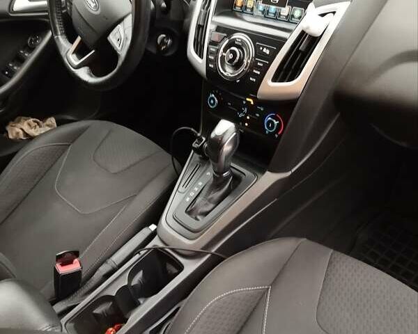 Чорний Форд Фокус, об'ємом двигуна 2 л та пробігом 163 тис. км за 8100 $, фото 4 на Automoto.ua