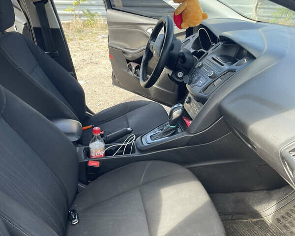 Чорний Форд Фокус, об'ємом двигуна 2 л та пробігом 208 тис. км за 7500 $, фото 6 на Automoto.ua