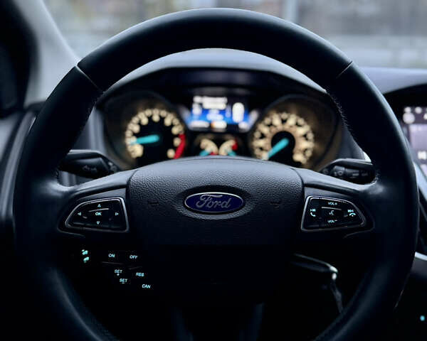 Форд Фокус 2015 в Виннице на Automoto.ua Черный Форд Фокус, объемом двигателя 2 л и пробегом 275 тыс. км за 6999 $, фото 43 на Automoto.ua