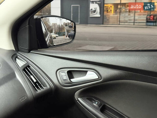 Черный Форд Фокус, объемом двигателя 2.02 л и пробегом 206 тыс. км за 6699 $, фото 50 на Automoto.ua