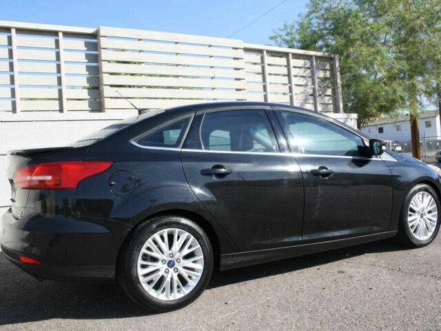 Черный Форд Фокус, объемом двигателя 2 л и пробегом 73 тыс. км за 1400 $, фото 4 на Automoto.ua