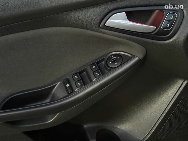 Черный Форд Фокус, объемом двигателя 2 л и пробегом 161 тыс. км за 8590 $, фото 15 на Automoto.ua