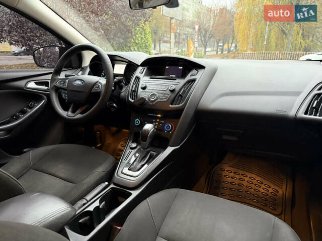 Черный Форд Фокус, объемом двигателя 2.02 л и пробегом 206 тыс. км за 6699 $, фото 13 на Automoto.ua