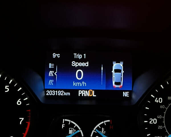 Черный Форд Фокус, объемом двигателя 2 л и пробегом 203 тыс. км за 7200 $, фото 12 на Automoto.ua