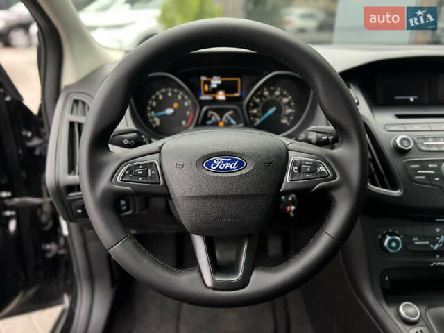 Форд Фокус 2015 у Одесі на Automoto.ua Чорний Форд Фокус, об'ємом двигуна 2 л та пробігом 156 тис. км за 7900 $, фото 28 на Automoto.ua