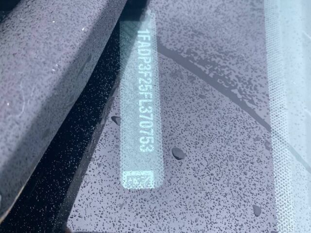 Черный Форд Фокус, объемом двигателя 2 л и пробегом 147 тыс. км за 7500 $, фото 9 на Automoto.ua