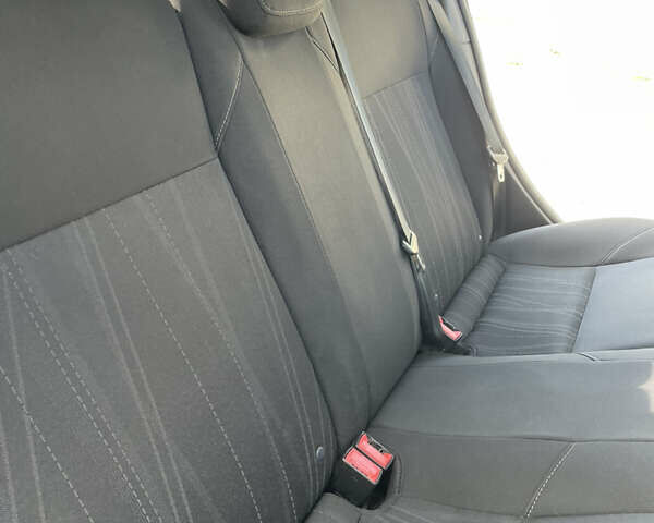 Чорний Форд Фокус, об'ємом двигуна 2 л та пробігом 208 тис. км за 7500 $, фото 4 на Automoto.ua