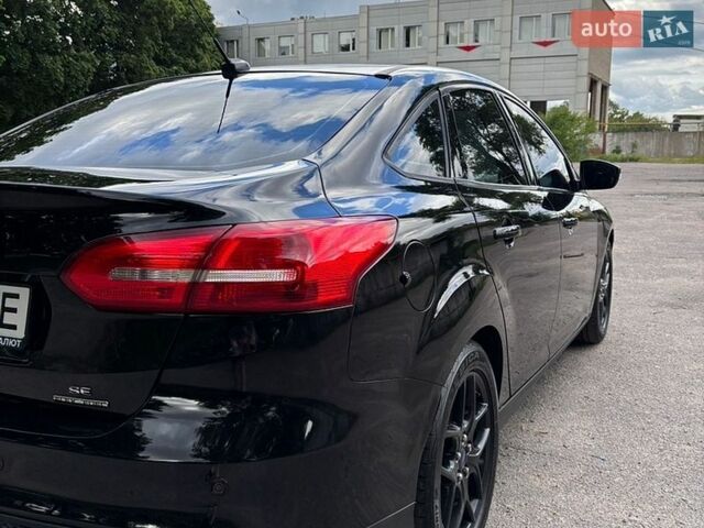 Чорний Форд Фокус, об'ємом двигуна 2 л та пробігом 117 тис. км за 7900 $, фото 7 на Automoto.ua