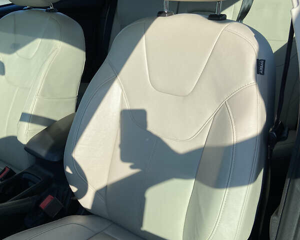 Чорний Форд Фокус, об'ємом двигуна 2 л та пробігом 109 тис. км за 7500 $, фото 29 на Automoto.ua