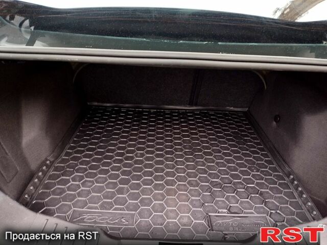 Черный Форд Фокус, объемом двигателя 2 л и пробегом 195 тыс. км за 7900 $, фото 12 на Automoto.ua