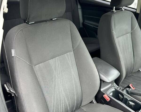 Чорний Форд Фокус, об'ємом двигуна 1 л та пробігом 128 тис. км за 6500 $, фото 14 на Automoto.ua