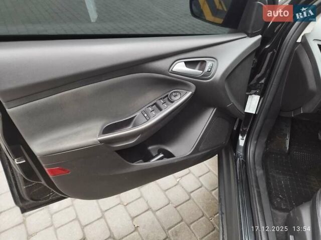 Черный Форд Фокус, объемом двигателя 2 л и пробегом 195 тыс. км за 7900 $, фото 9 на Automoto.ua