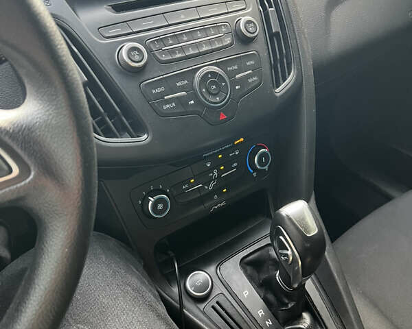 Черный Форд Фокус, объемом двигателя 2 л и пробегом 203 тыс. км за 7200 $, фото 11 на Automoto.ua