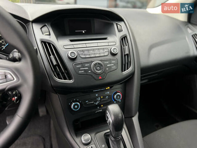 Форд Фокус 2015 у Одесі на Automoto.ua Чорний Форд Фокус, об'ємом двигуна 2 л та пробігом 156 тис. км за 7900 $, фото 29 на Automoto.ua