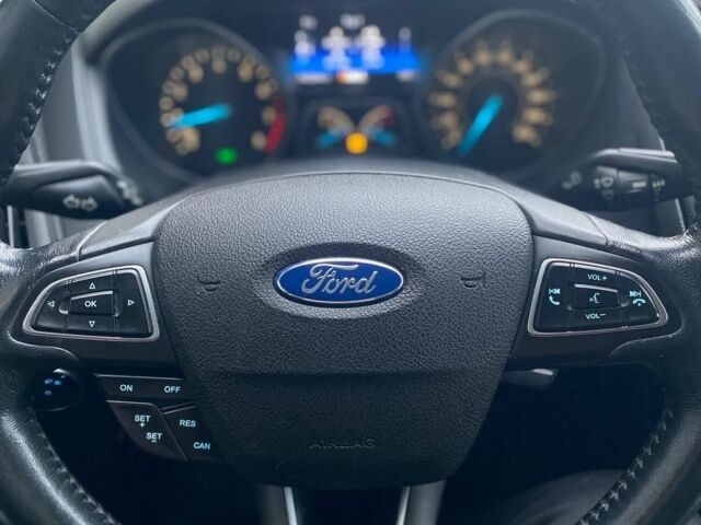 Черный Форд Фокус, объемом двигателя 2 л и пробегом 147 тыс. км за 7500 $, фото 7 на Automoto.ua