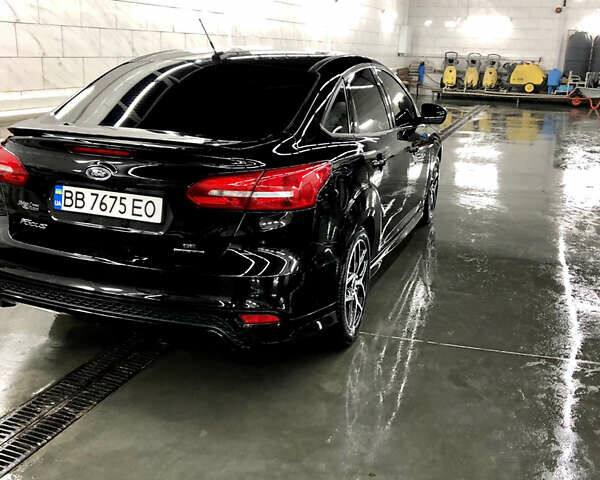 Черный Форд Фокус, объемом двигателя 2 л и пробегом 190 тыс. км за 11000 $, фото 2 на Automoto.ua