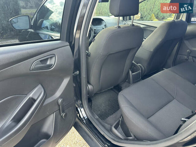 Черный Форд Фокус, объемом двигателя 2 л и пробегом 138 тыс. км за 8500 $, фото 16 на Automoto.ua