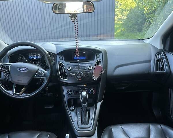 Черный Форд Фокус, объемом двигателя 2 л и пробегом 185 тыс. км за 10000 $, фото 9 на Automoto.ua