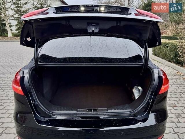 Черный Форд Фокус, объемом двигателя 2 л и пробегом 120 тыс. км за 7750 $, фото 12 на Automoto.ua