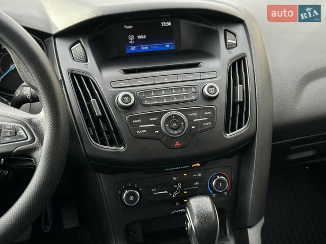 Чорний Форд Фокус, об'ємом двигуна 2 л та пробігом 121 тис. км за 9200 $, фото 38 на Automoto.ua