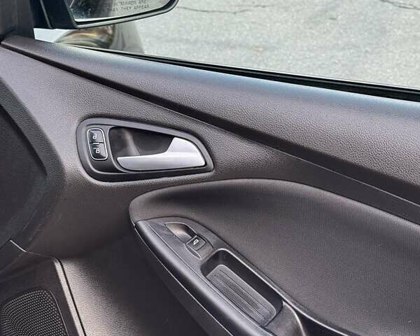 Черный Форд Фокус, объемом двигателя 2 л и пробегом 165 тыс. км за 7800 $, фото 13 на Automoto.ua