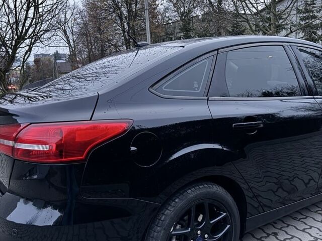 Черный Форд Фокус, объемом двигателя 2 л и пробегом 120 тыс. км за 7750 $, фото 20 на Automoto.ua