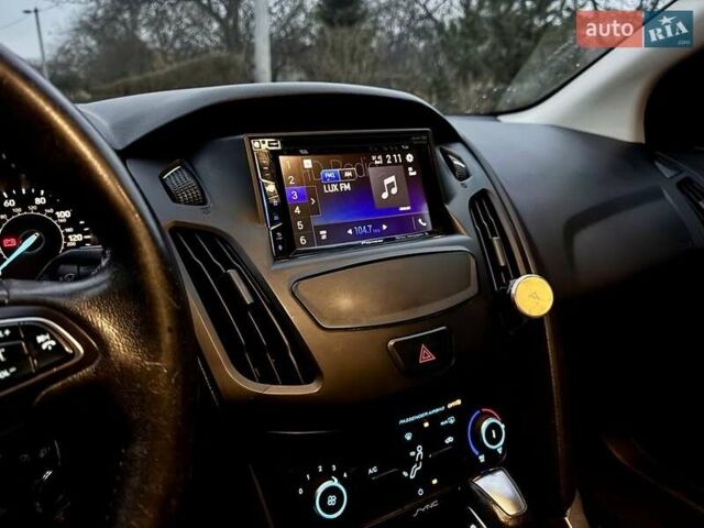 Черный Форд Фокус, объемом двигателя 2 л и пробегом 120 тыс. км за 7750 $, фото 15 на Automoto.ua