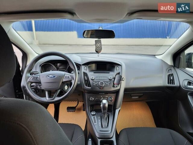 Форд Фокус 2016 в Полтаве на Automoto.ua Черный Форд Фокус, объемом двигателя 2 л и пробегом 140 тыс. км за 9000 $, фото 11 на Automoto.ua