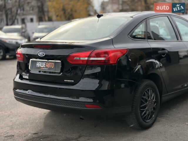 Чорний Форд Фокус, об'ємом двигуна 2 л та пробігом 121 тис. км за 9200 $, фото 20 на Automoto.ua