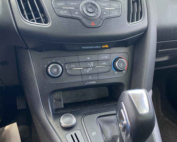 Черный Форд Фокус, объемом двигателя 2 л и пробегом 109 тыс. км за 9500 $, фото 19 на Automoto.ua