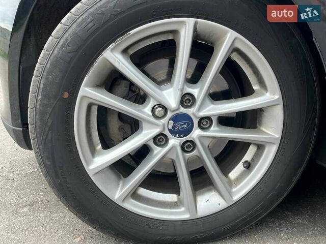 Черный Форд Фокус, объемом двигателя 2 л и пробегом 223 тыс. км за 7500 $, фото 17 на Automoto.ua