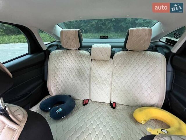 Черный Форд Фокус, объемом двигателя 2 л и пробегом 223 тыс. км за 7500 $, фото 12 на Automoto.ua